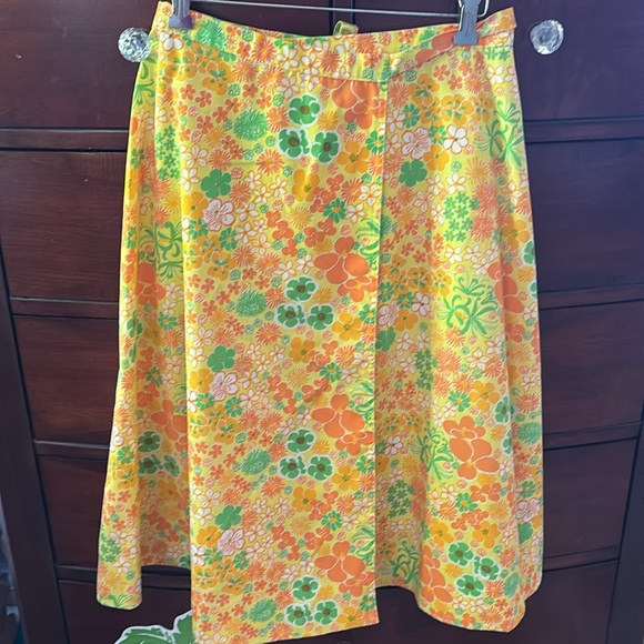 Lilly Pulitzer Vintage “The Lilly” Floral Print Wrap Skirt with Patch Pocket - Picture 7 of 13
